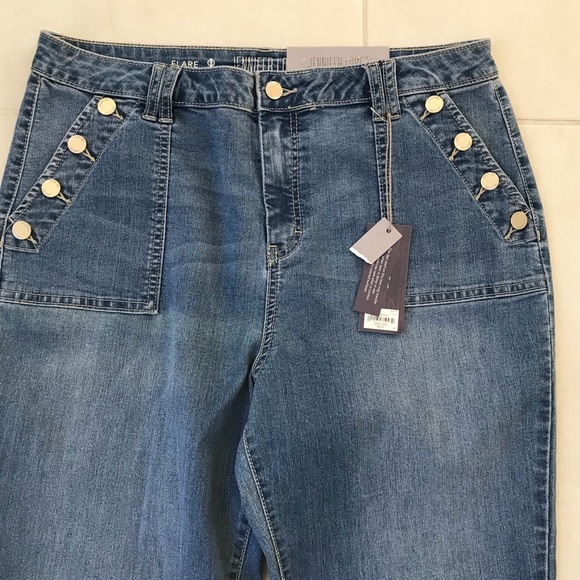 Jennifer Lopez High Rise Flare Stretch Jeans J247 - Picture 2 of 8